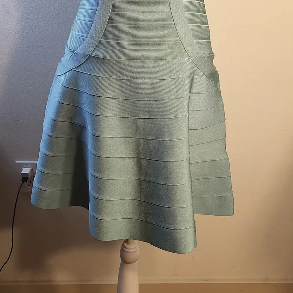 HERVE LEGER "Noma" A-line dress in cascade blue. NWT size medium - Picture 3 of 11